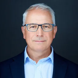 Varga Zoltán ipari gépkezelő szakoktató, MODELLO Intézet